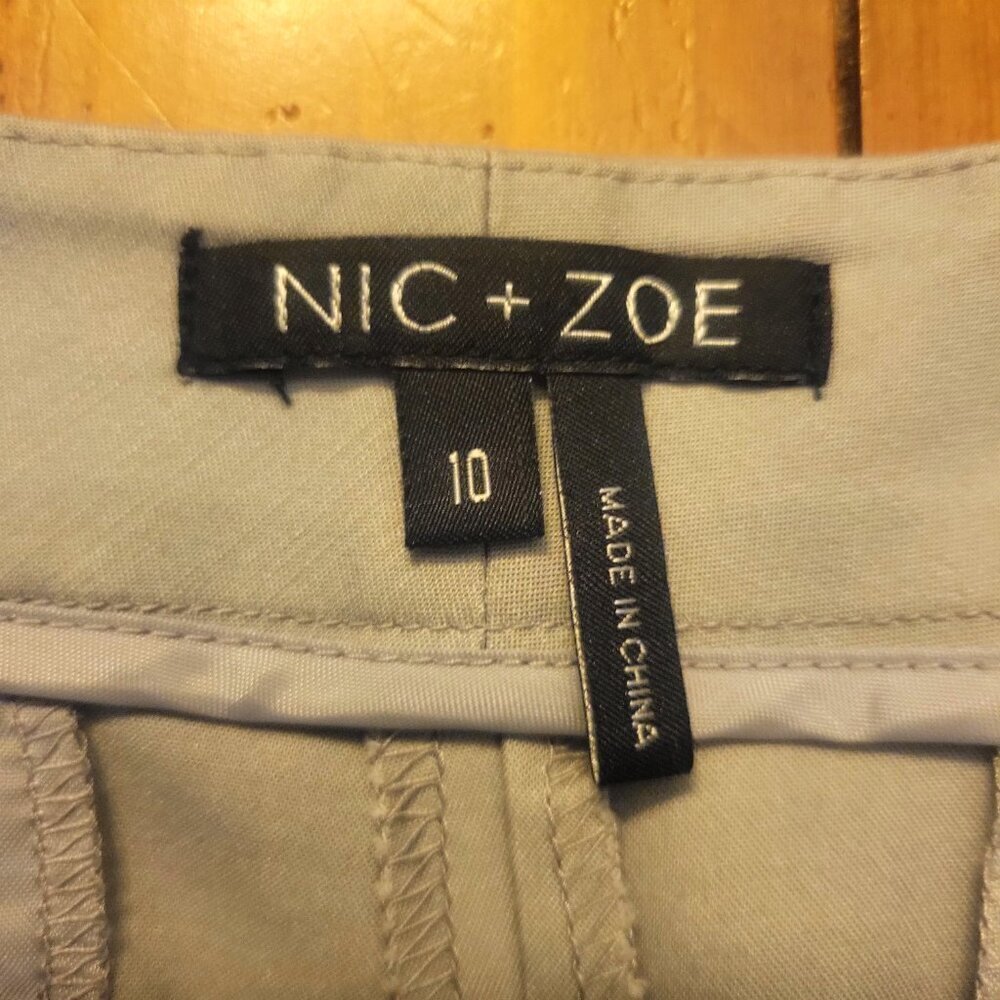 Nic + Zoe Light Gray Flat Front Women's Mid-Rise Straight Leg Pants- Size 10 - Picture 5 of 11